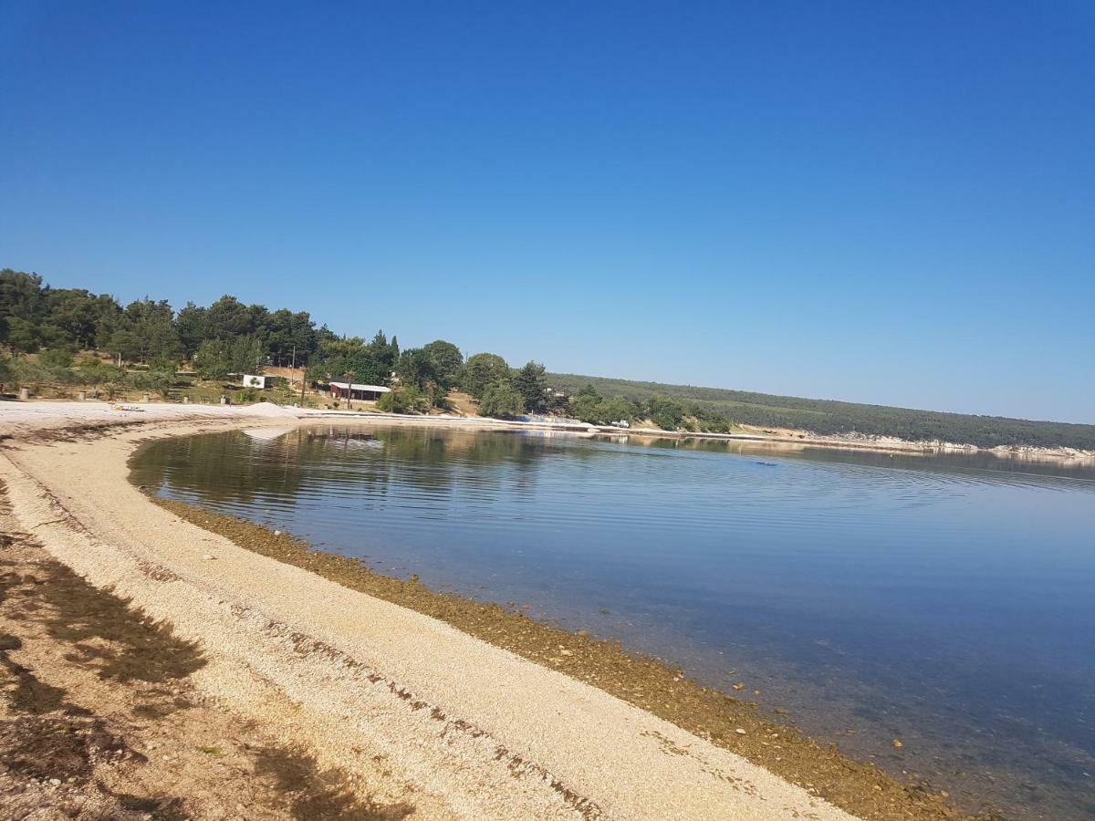 51 * Gornji Karin
